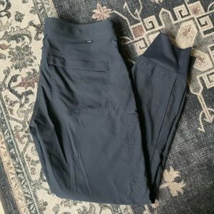 Prana jogger